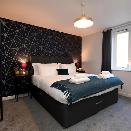 Daire Self Catering - Regent's Court Azure